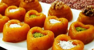 طرز تهیه حلوا نارگیلی خوشمزه و مجلسی با آرد و شهد زعفرانی ، دستور پخت حلوا نارگیلی عربی، تهران و بوتیکی ساده در منزل مرحله به مرحله
