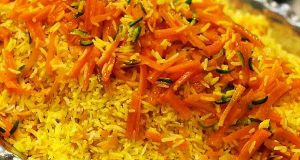 هویج پلو، طرز تهیه و پخت هویج پلو خوشمزه و مجلسی با مرغ و کشمش در خانه به همراه مواد لازم برای 4 تا 5 نفر، havij polo