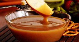 طرز تهیه سس کارامل بدون خامه، آموزش کامل طرز تهیه و پخت سس کارامل خوشمزه در منزل و خانه، sos caramel