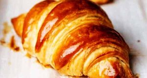 طرز تهیه کروسان به شیوه ای ساده و خوشمزه مجلسی در منزل با خمیر آماده و جادویی ، croissant-sade