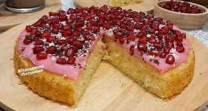 طرز تهیه کیک پای انار خوشمزه و مجلسی با دونه های انار در منزل