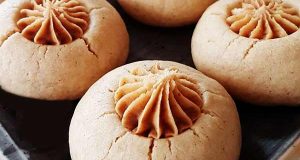 طرز تهیه شیرینی کره بادام زمینی خوشمزه و ترکیه ای در منزل