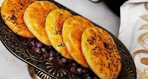 طرز تهیه ایشلی کوکه ، نان روغنی خوشمزه و مغزدار تبریزی مرحله به مرحله در منزل