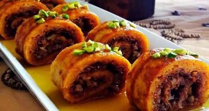 طرز تهیه خاگینه رولی خوشمزه و تبریزی با هویج و گردو مرحله به مرحله