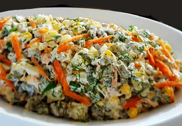 طرز تهیه تهیه سالاد لوبیا سبز خوشمزه و فرانسوی با مرغ و قارچ مرحله به مرحله