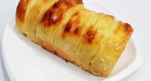 طرز تهیه نان شیر عسلی بازاری با بافتی نرم و خوشمزه