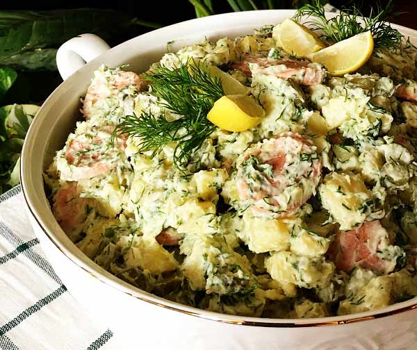 طرز تهیه سالاد آلمانی سیب زمینی و سوسیس خوشمزه و اصل