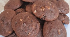 طرز تهیه کوکی لاهیجان خوشمزه و نرم گردویی با پیمانه ، دستور پخت کوکی لاهیجان با شکر قهوه ای نوشین خوشمزه و خانگی در منزل