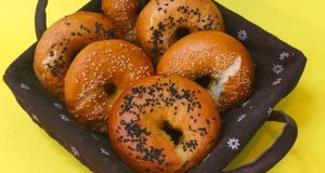 طرز تهیه نان بیگل خوشمزه به روش لهستانی برای صبحانه ، دستور پخت نان بیگل خانگی آمریکایی خوشمزه و نرم برای صبحانه و عصرانه در منزل مرحله به مرحله