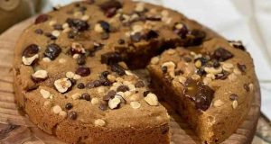 طرز تهیه کوکی کیک شکلاتی خوشمزه و کافی شاپی ، دستور پخت کیک کوکی شکلاتی و کشمشی خوشمزه و خانگی برای تولد