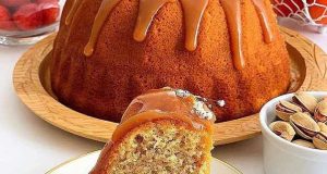 طرز تهیه کیک نسکافه و گردو خوشمزه با سس کارامل پنیری ، دستور پخت کیک نسکافه و گردو در منزل مرحله به مرحله برای 4 نفر