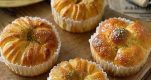 طرز تهیه نان شیرین خوشمزه و فوری برای صبحانه برای دو نفر 2 نفر ، دستور پخت نان شیرین خوشمزه در ماهیتابه برای 4 نفر