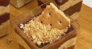 طرز تهیه پودینگ شکلاتی خوشمزه و لیوانی با بیسکویت ، دستور تهیه پودینگ شکلاتی لیوانی کافی شاپی و مجلسی در خانه برای 2 نفر و 4 نفر