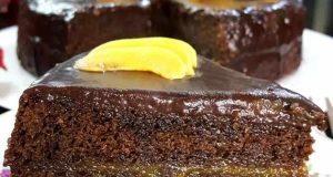 طرز تهیه کیک ساچر خوشمزه و اتریشی اصل با سس شکلاتی