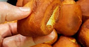 طرز تهیه پیراشکی دانمارکی کرم دار و خوشمزه به روش بازاری