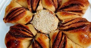 طرز تهیه نان نوتلا خوشمزه و لاکچری به شکل گل برای صبحانه