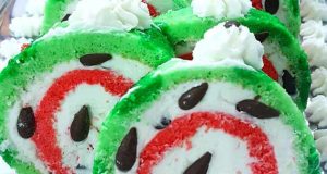 طرز تهیه رولت هندوانه خوشمزه و مجلسی برای شب یلدا ، دستور پخت رولت هندوانه خامه ای خوشمزه و مجلسی مرحله به مرحله در فر و بدون فر در ماهیتابه