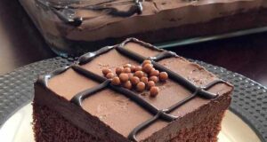 طرز تهیه کیک موس شکلاتی خوشمزه به روش کافی شاپی ، دستور پخت کیک موس شکلاتی دو لایه و سه لایه بدون فر تصویری مرحله به مرحله