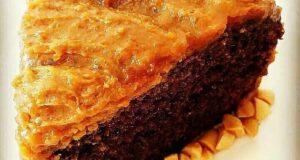 طرز تهیه کیک کاراملی شکلاتی خوشمزه و خانگی به روش قنادی