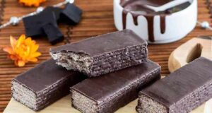 طرز تهیه ویفر کاکائویی خوشمزه و خانگی با روکش شکلات ، دستور تهیه ویفر کاکائویی آشپزخانه کوچک من با نان میکادو مرحله به مرحله تصویری