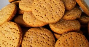 طرز تهیه کلوچه زنجبیلی سنتی و خوشمزه به روش مشهدی ، دستور پخت کلوچه زنجبیلی بیرجندی با پیمانه و خمیر مایه به روش سبزوار با تنور گازی