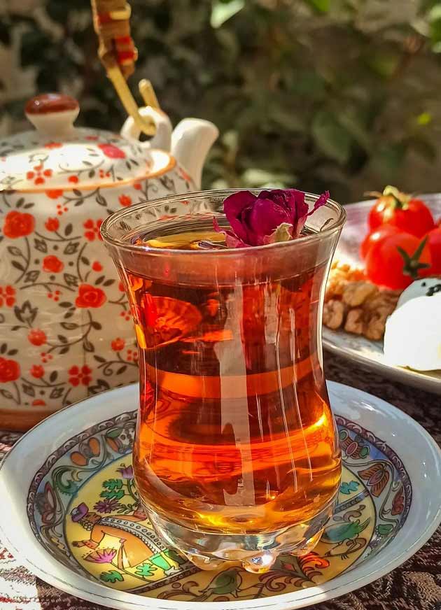 تعبیر خواب چای امام صادق و حضرت یوسف و چایی ریختن برای دختر مجرد و مهمان تعبیر خواب چای امام صادق و حضرت یوسف و چایی ریختن برای دختر مجرد و مهمان