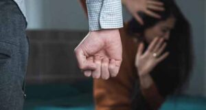 تعبیر خواب کتک زدن زن غریبه و خواهر و فرزند دختر توسط مادر و دیگران