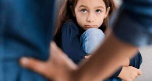تعبیر خواب کتک زدن بچه و فرزند پسر و دختر توسط مادر و دیگران