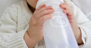 تعبیر خواب شیر مادر نخوردن نوزاد و بچه + گریه کردن و شیر یکی دیگه رو دادن