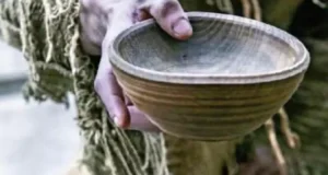 تعبیر خواب گدا امام صادق و حضرت یوسف + پول دادن به گدا برای دختر مجرد