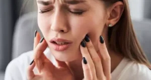تعبیر خواب دندان خراب امام صادق و ابن سیرین + کشیدن و افتادن دندان خراب 🦷