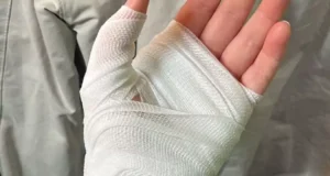 تعبیر خواب پانسمان + زخمی شدن دست و پا و سر امام صادق و بستن زخم دیگران