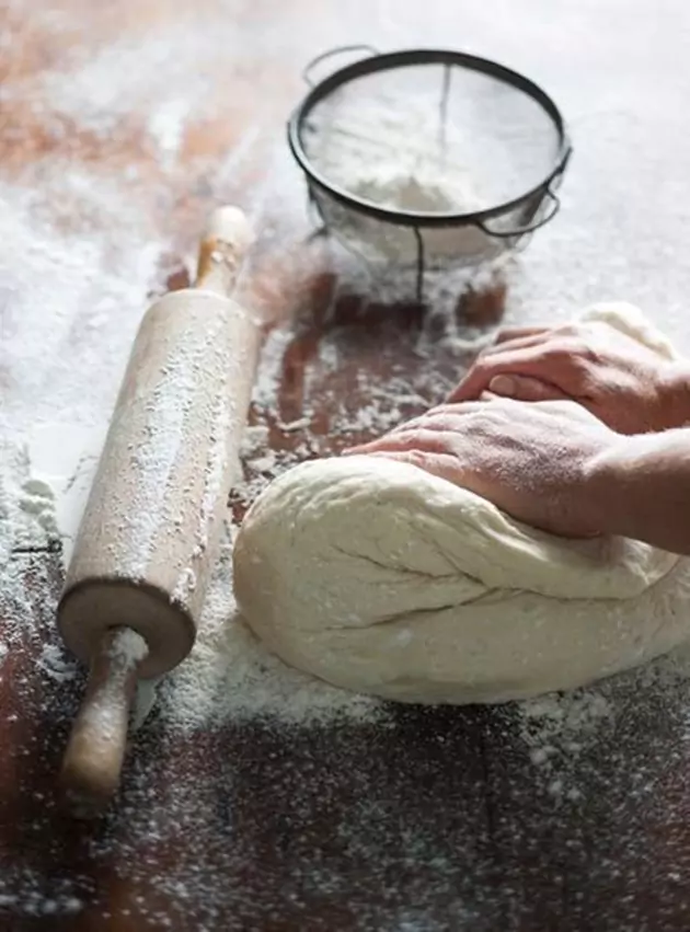 تعبیر خواب خمیر نان از امام صادق و حضرت یوسف + خمیر ورز دادن زن متاهل