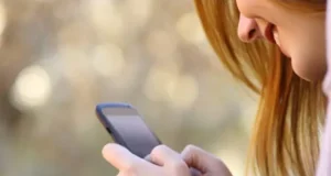 تعبیر خواب زنگ زدن معشوق به من و برعکس + شوهر به زن و جواب ندادن چیست؟