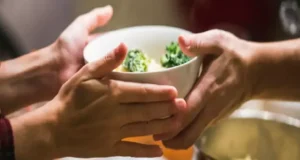 تعبیر خواب مرده غذا بخواهد + راز گرسنگی مردگان در خواب چیست؟